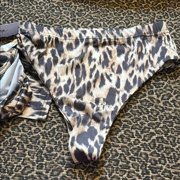 Nasty Gal Nessa Barrett Leopard Print Top and Bottom - Picture 4 of 5
